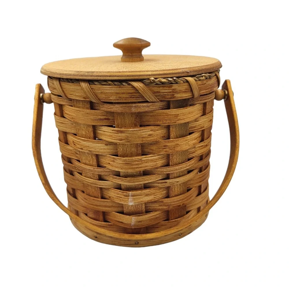 Amish Handwoven Wooden Handle and‎ Lid Basket w/ Bow Signed Jonas Gingerich